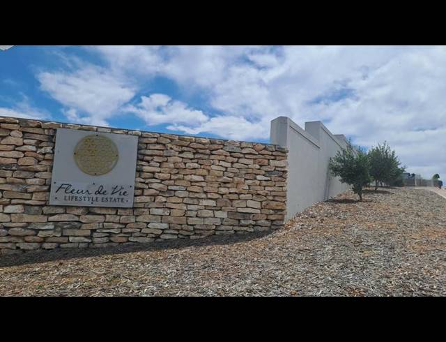 3 BEDROOM HOUSE FOR SALE IN STILBAAI-WES